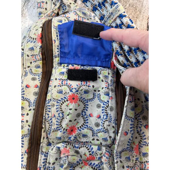 KAVU Women’s Floral Print Rope Sling Pack - Picture 7 of 8